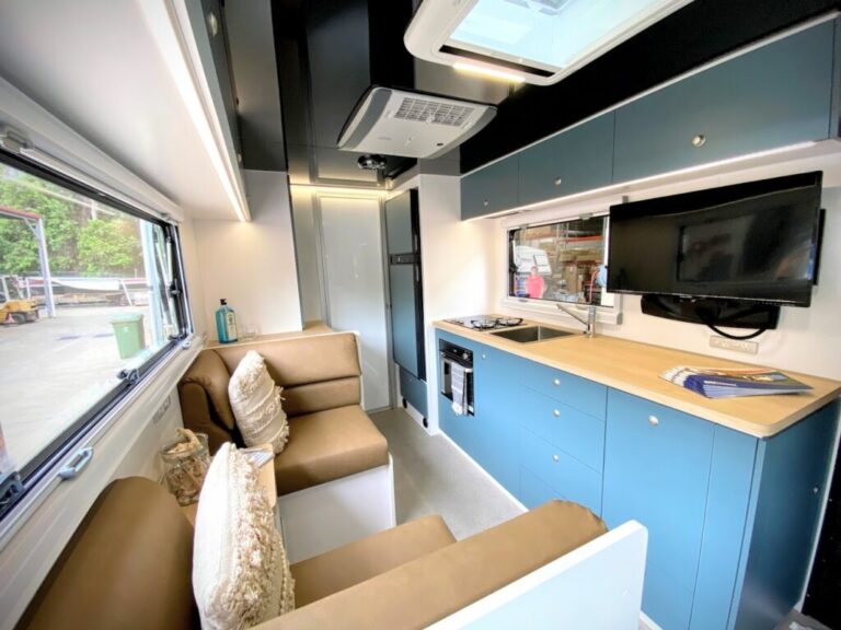 19′ show van 2021