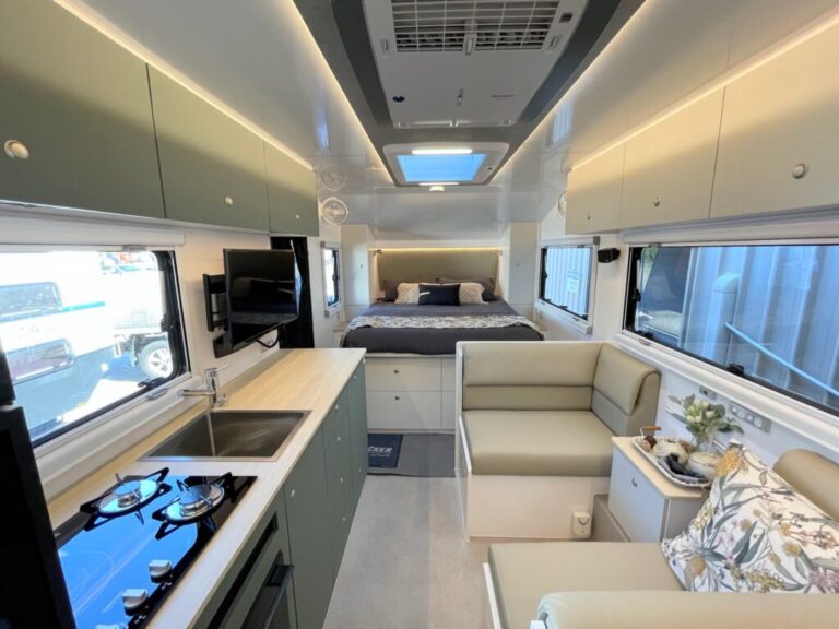 19′ show van 2022