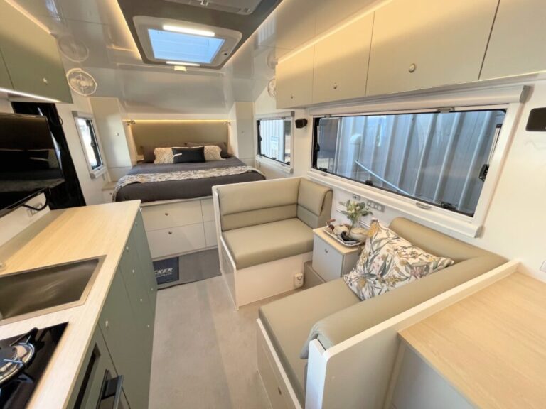 19′ show van 2022