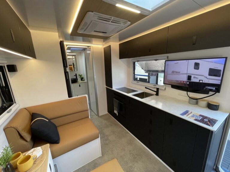 20′ show van 2023