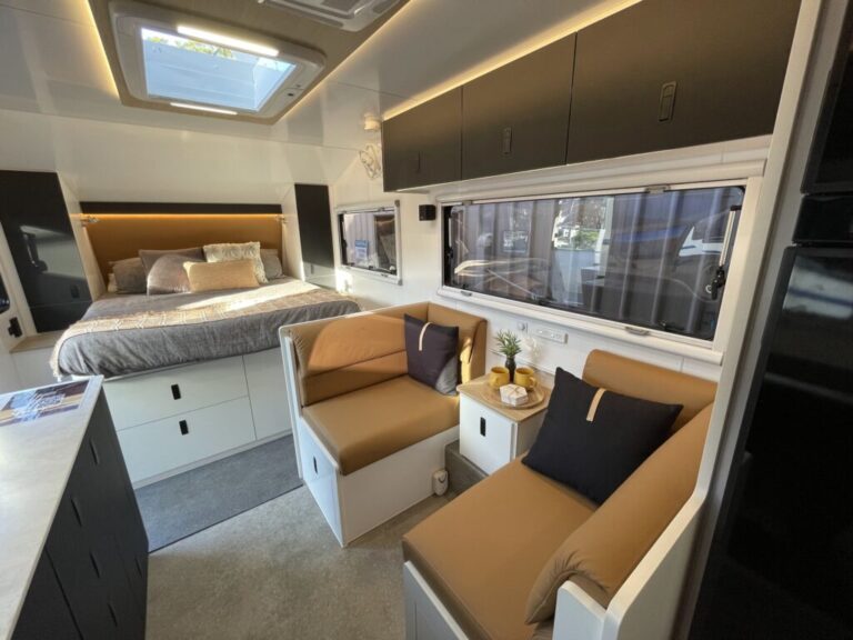 20′ show van 2023