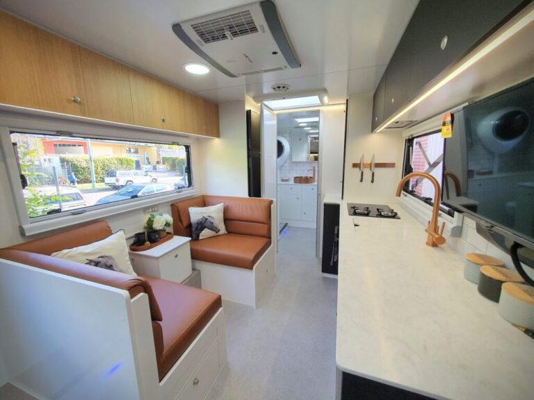21′ show van 2021