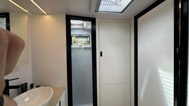 19′ show van 2025 (mid) 30th Anniversary