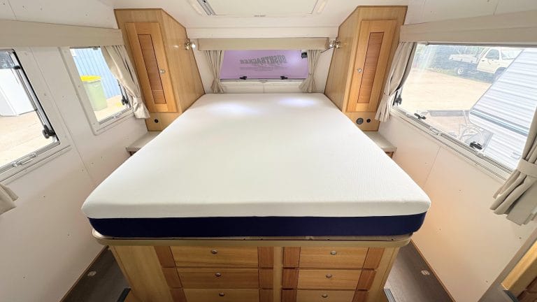 2015 Bushtracker 21' custom built (Full width)