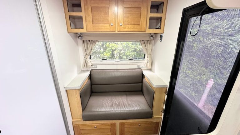 2015 Bushtracker 21' custom built (Full width)
