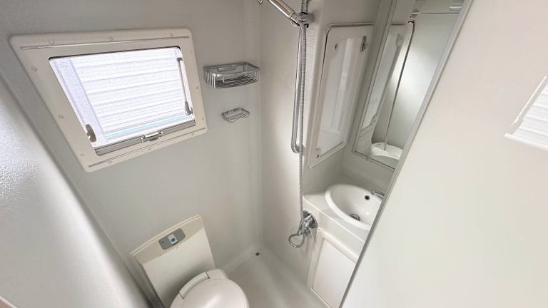 2015 Bushtracker 21' custom built (Full width)