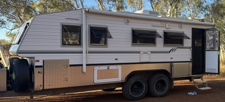 2015 Bushtracker 21' custom built (Full width)