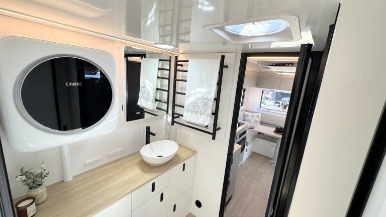 22′ show van 2026 (full width) rear club lounge