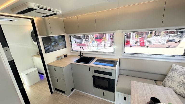 22′ show van 2026 (full width) rear club lounge